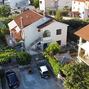 https://apartments-reinic.in-istria.net
